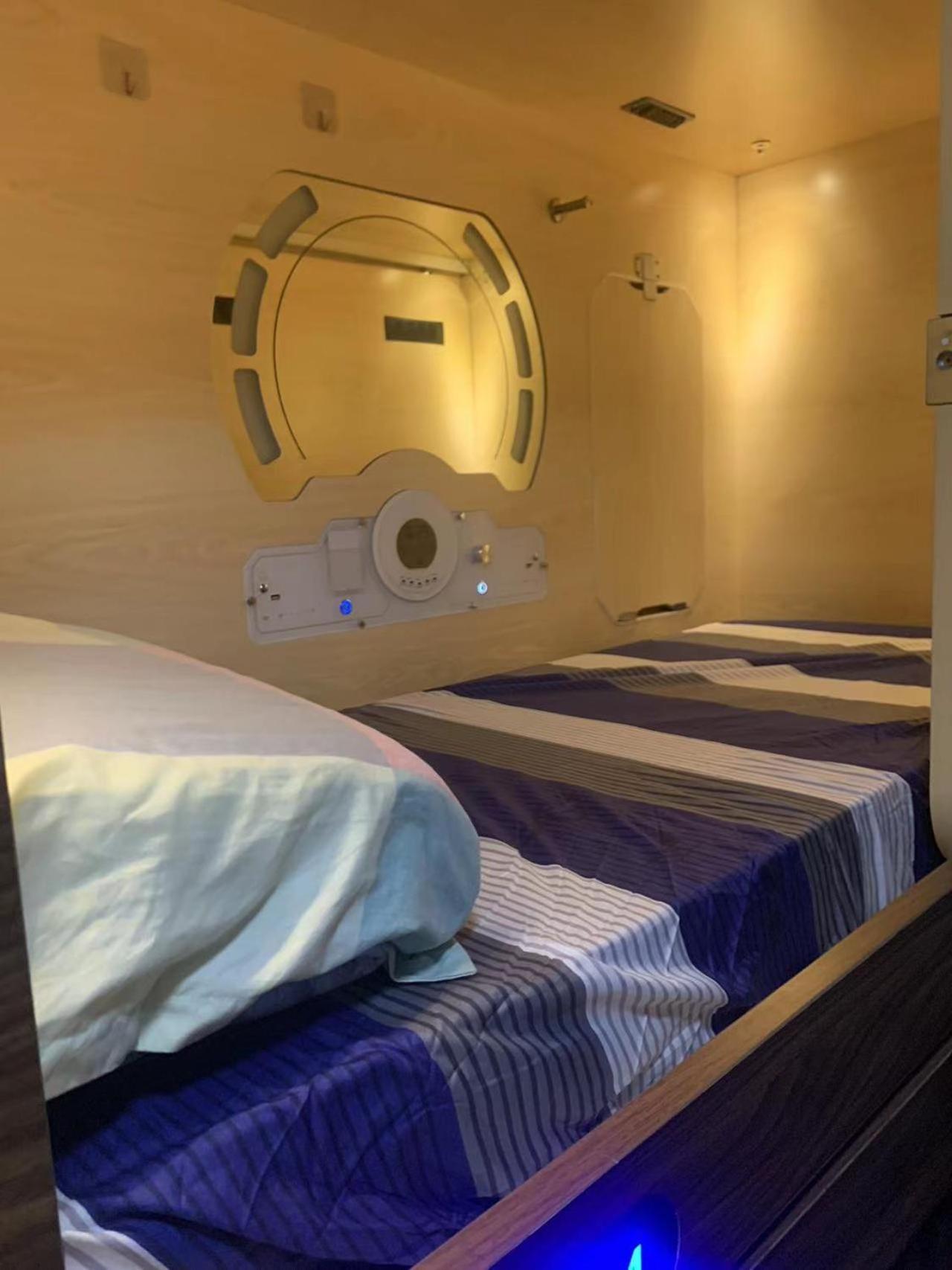 Sleep Cubee Hostel Hong Kong Exterior photo